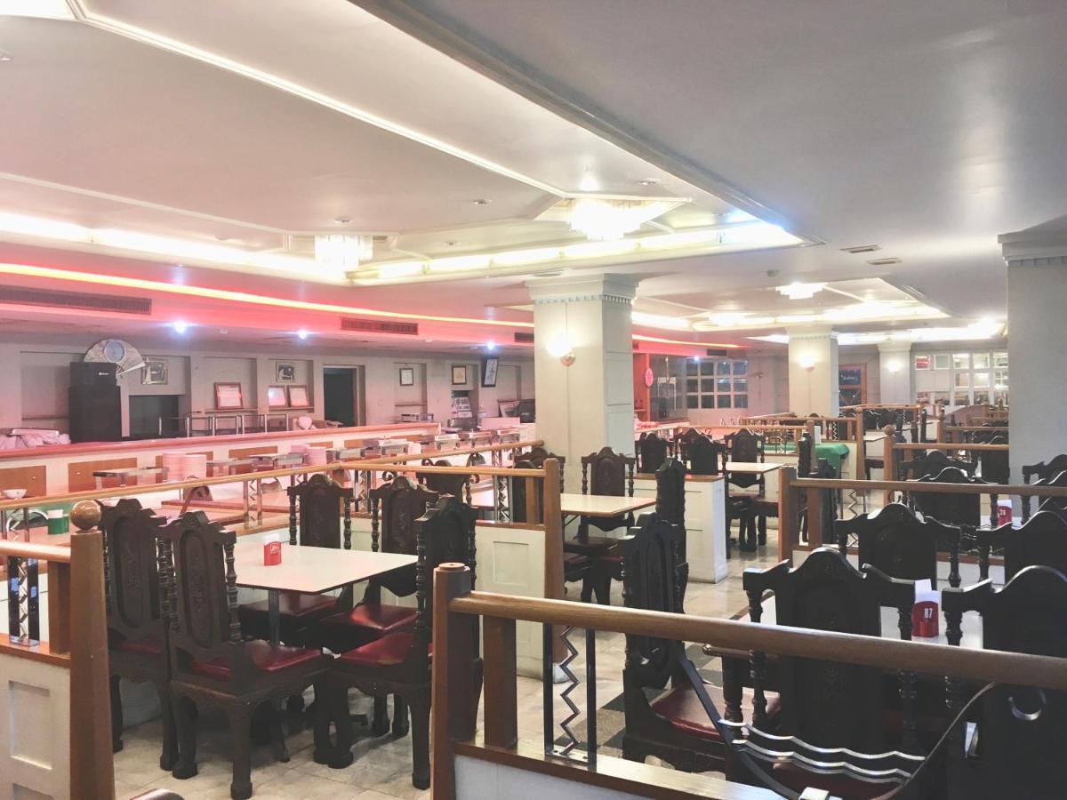 Jumbotel Hotel Банкок Екстериор снимка