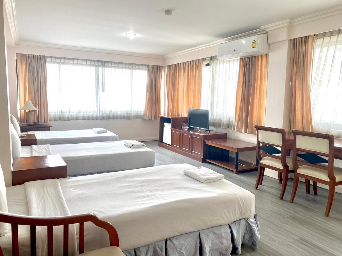Jumbotel Hotel Банкок Екстериор снимка